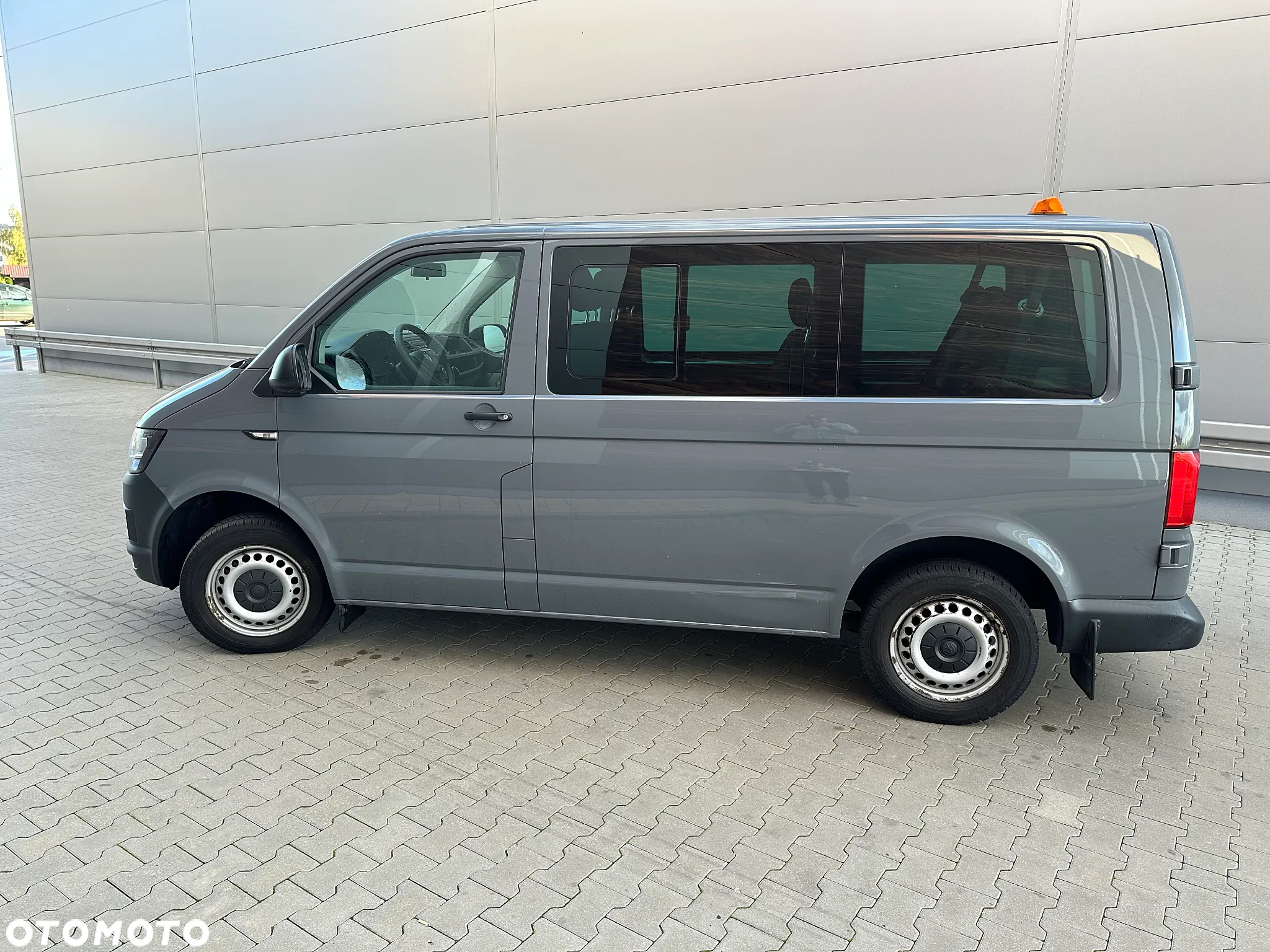 Volkswagen Transporter T6 TDI L1H1 - 4