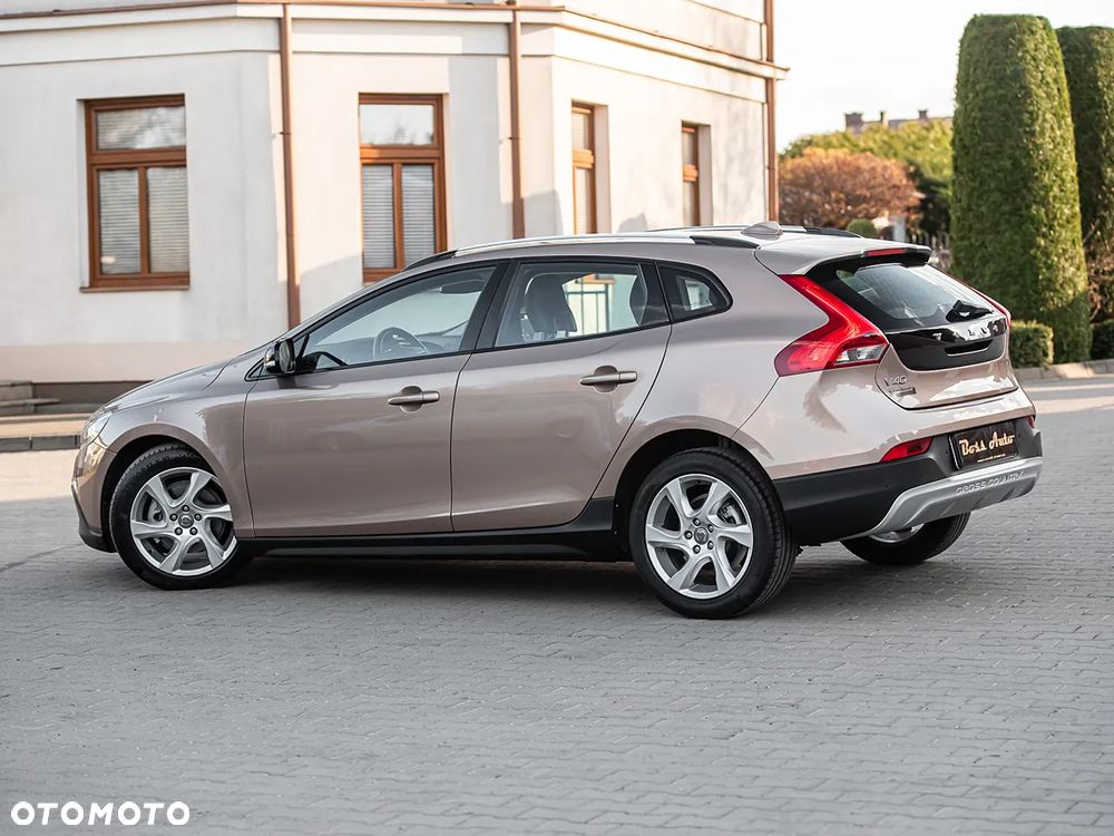 Volvo V40 Cross Country D2 - 11