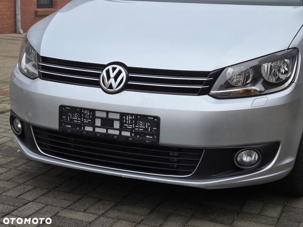 Volkswagen Touran 1.6 TDI DPF BlueMotion Technology DSG Highline - 11