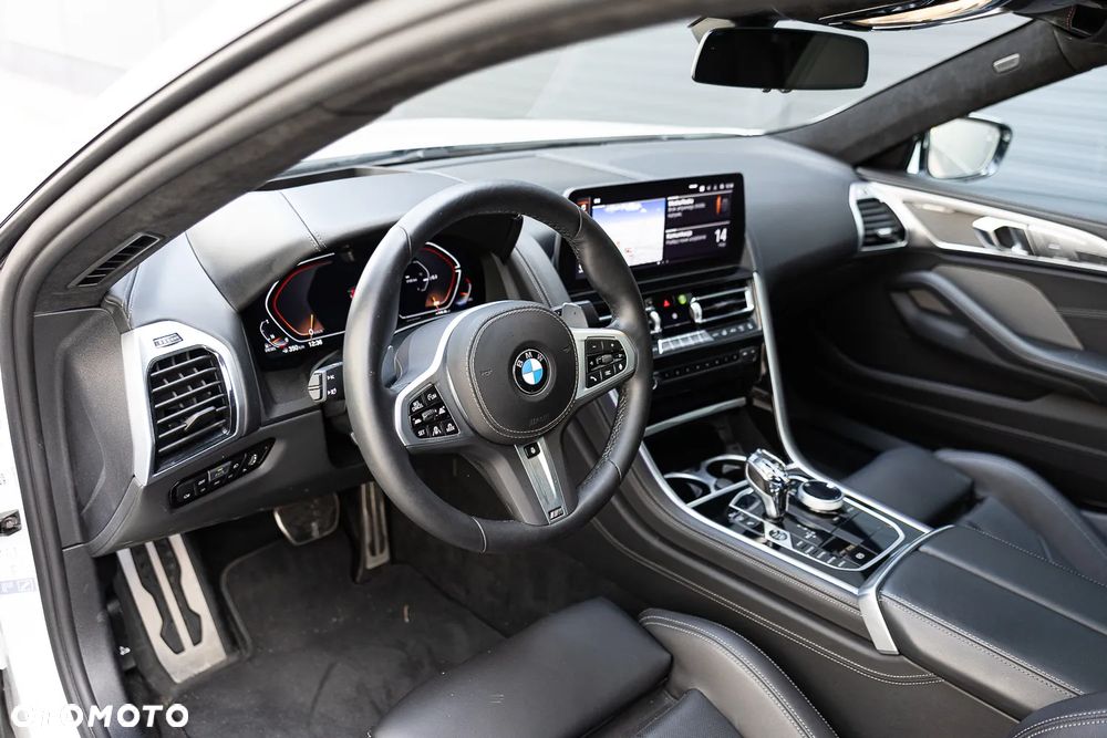 BMW Seria 8 840d xDrive mHEV - 12