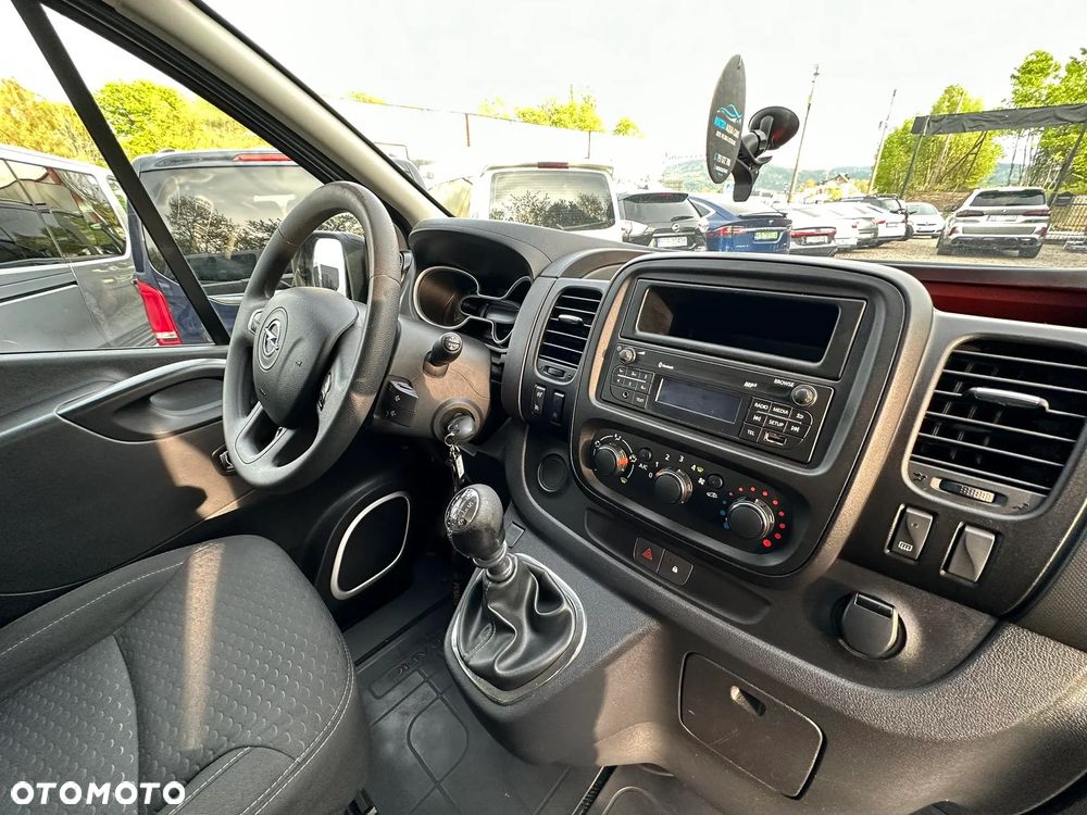 Opel Vivaro - 18
