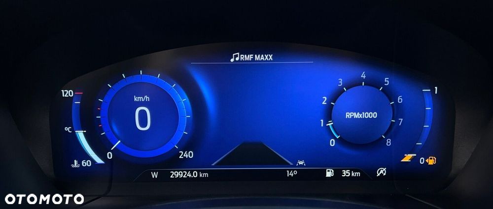 Ford Kuga - 24