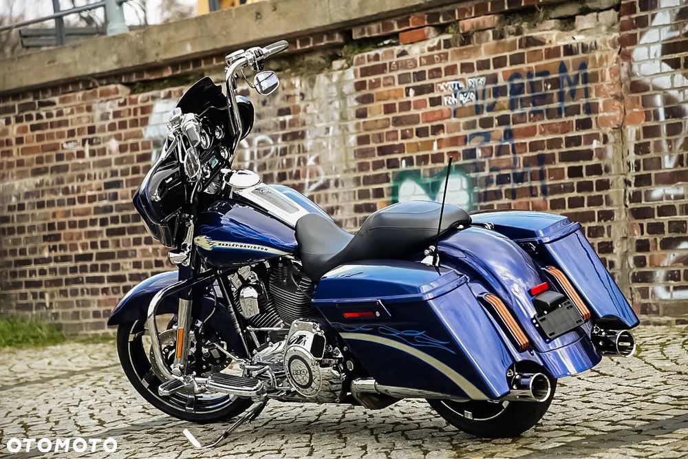 Harley-Davidson Touring Street Glide - 3