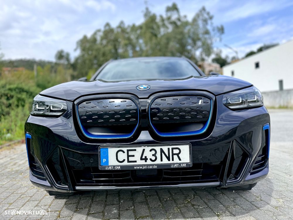 BMW iX3 M Sport Impressive - 12