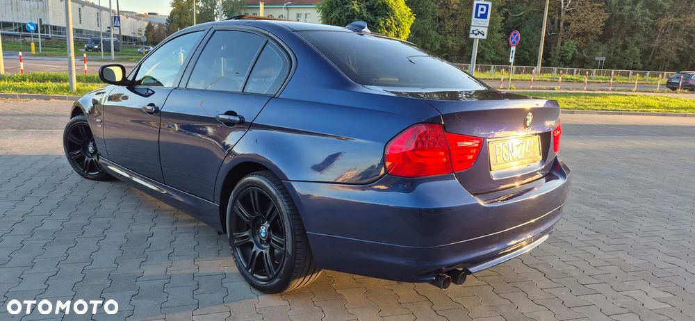 BMW Seria 3 330i xDrive Edition Exclusive - 4