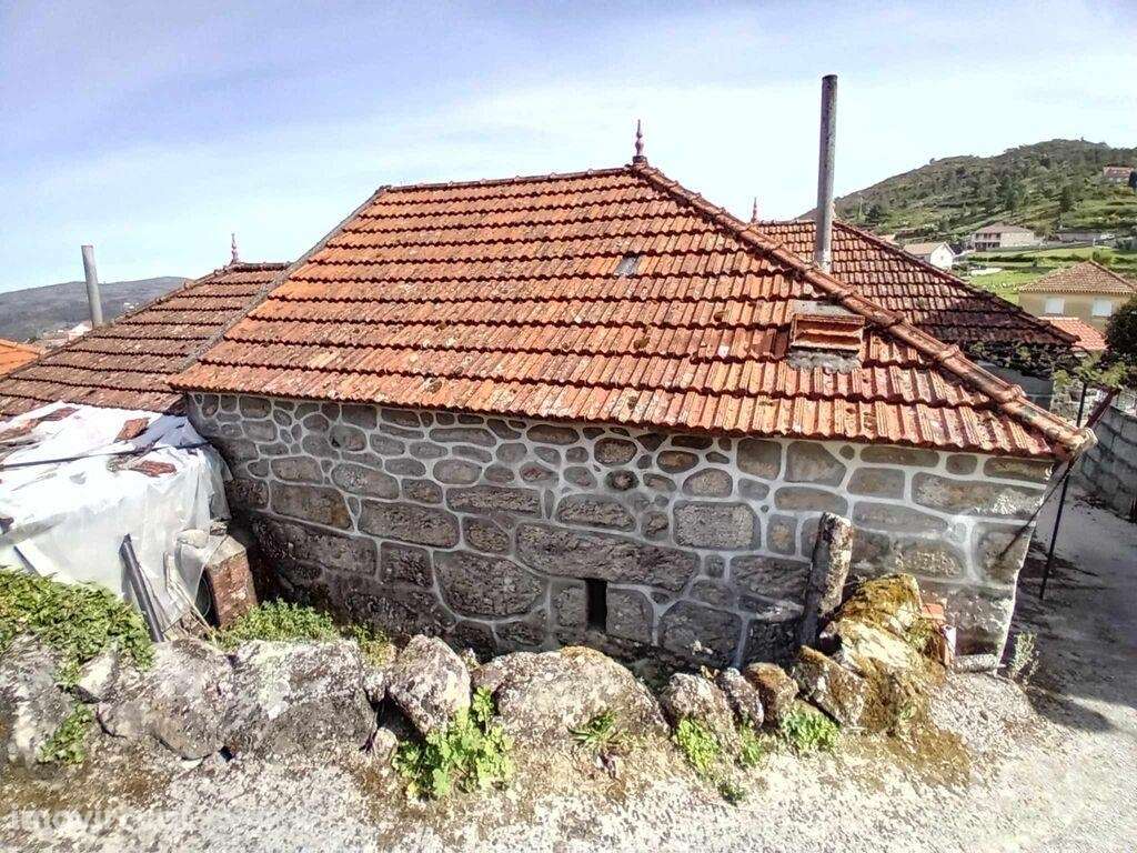 Casa de aldeia T2 em Parada do Monte e Cubalhão de 156,00 m2 - Grande imagem: 4/30