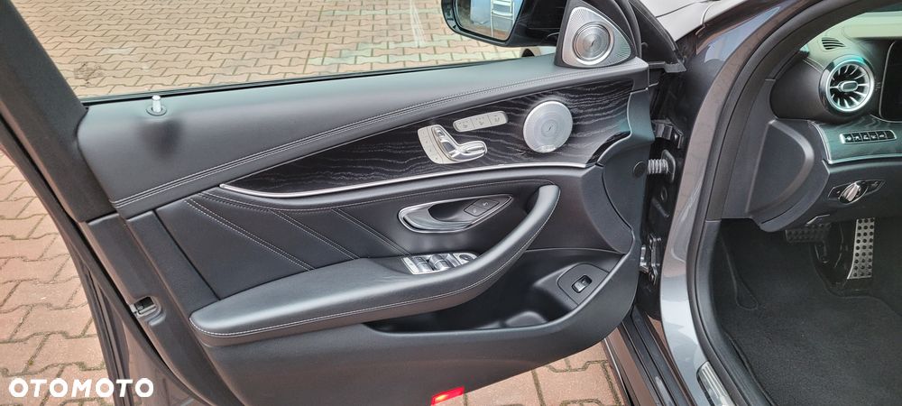 Mercedes-Benz Klasa E - 19