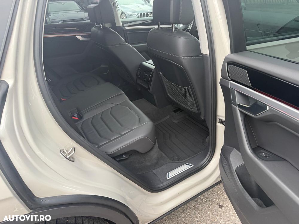 Volkswagen Touareg V6 TSI 4MOTION Elegance - 12