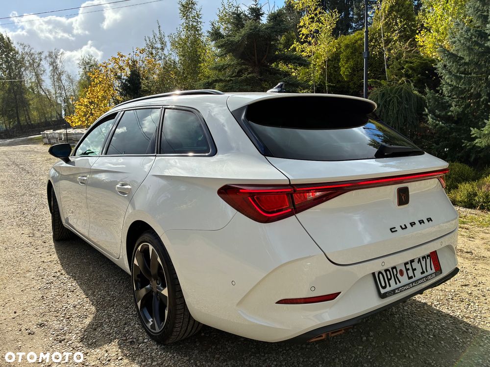2022 Cupra Leon Sportstourer, photograph 6