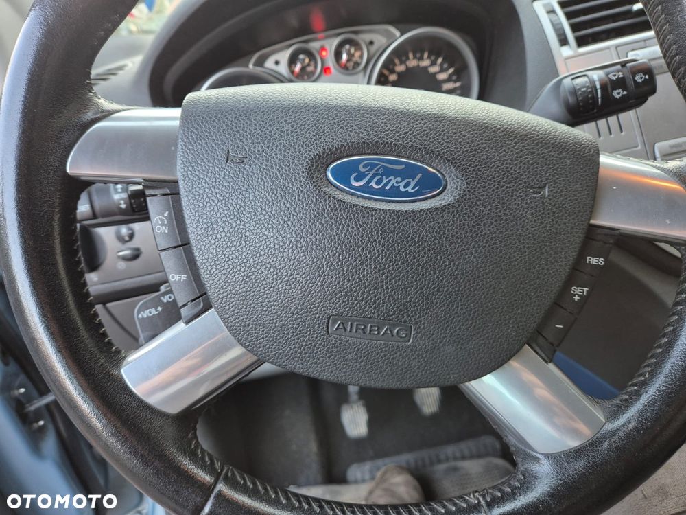 Ford Kuga 2.0 TDCi Trend - 10