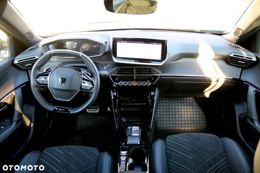 Peugeot 2008 1.2 PureTech GT Line S&S EAT8 - 17