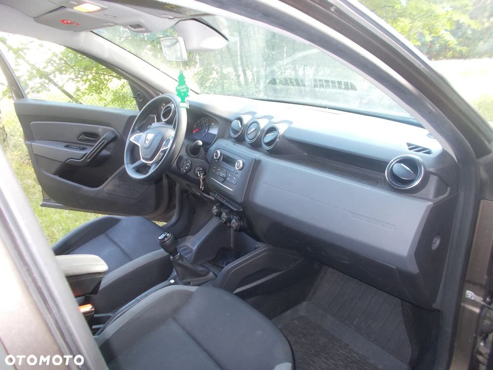Dacia Duster 1.6 SCe S&S - 6