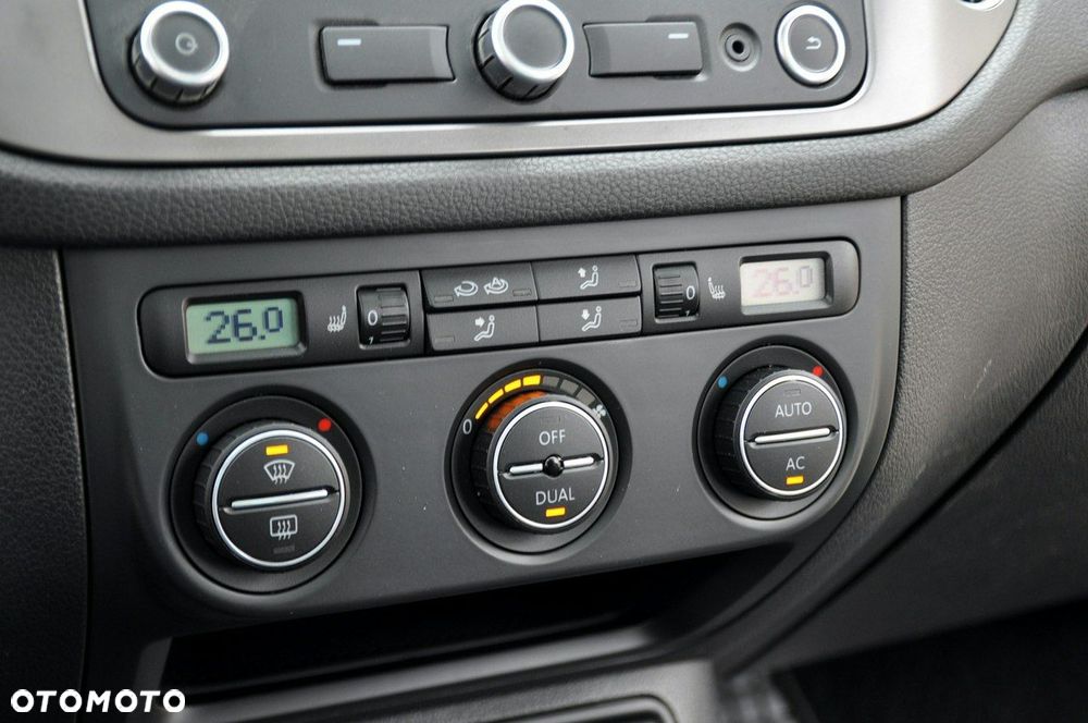 Volkswagen Tiguan - 33