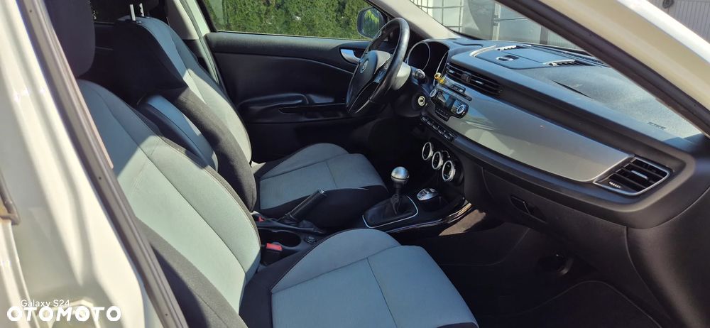 Alfa Romeo Giulietta 1.4 TB MultiAir Distinctive - 16
