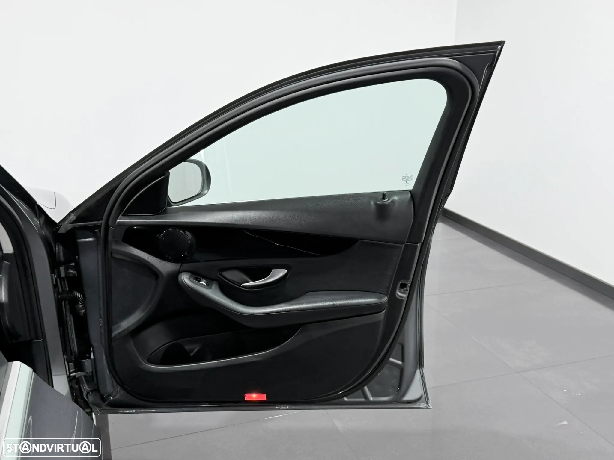 Mercedes-Benz C 200 d Business Solutions - 41