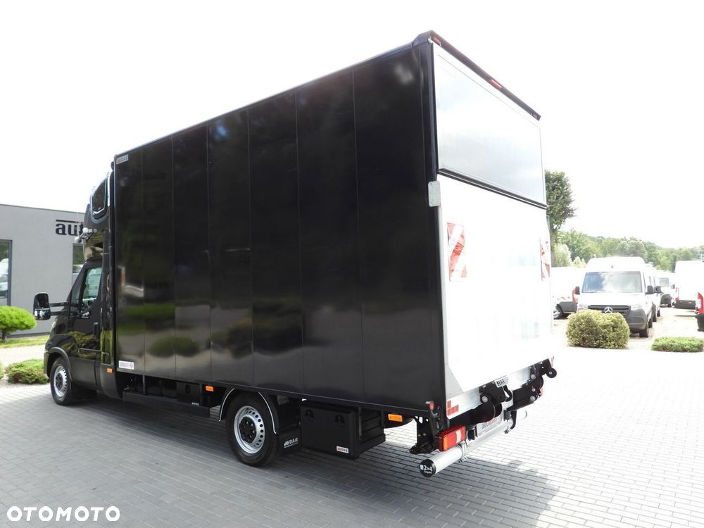 Iveco DAILY 35S18 KONTENER WINDA 8 PALET WEBASTO TEMPOMAT NAWIGACJA LEDY PNEUMATYKA KLIMATYZACJA  180KM - 10