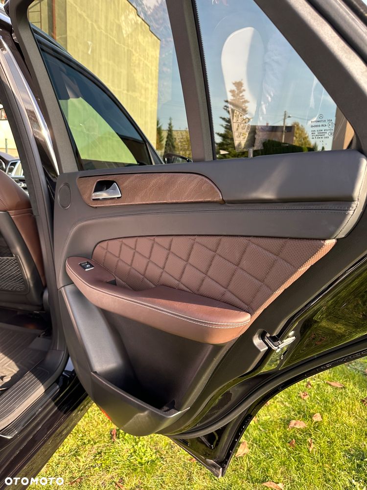 Mercedes-Benz ML - 10