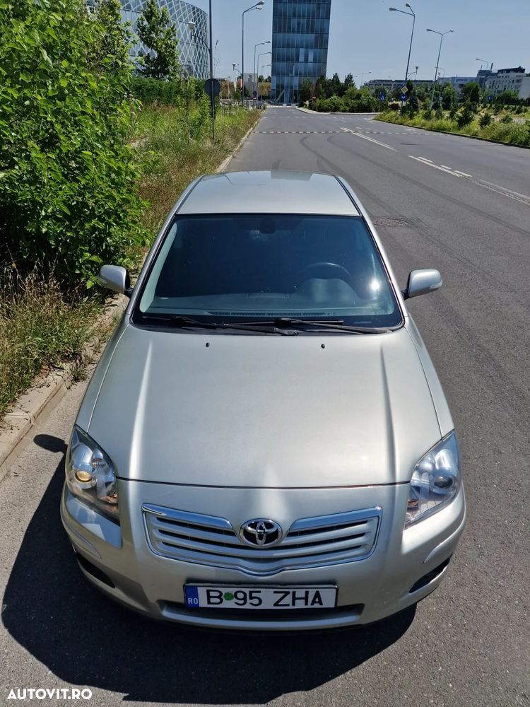 Toyota Avensis - 6