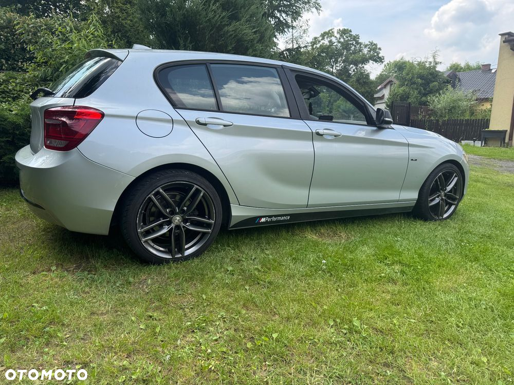 BMW Seria 1 116i Sport Line - 2