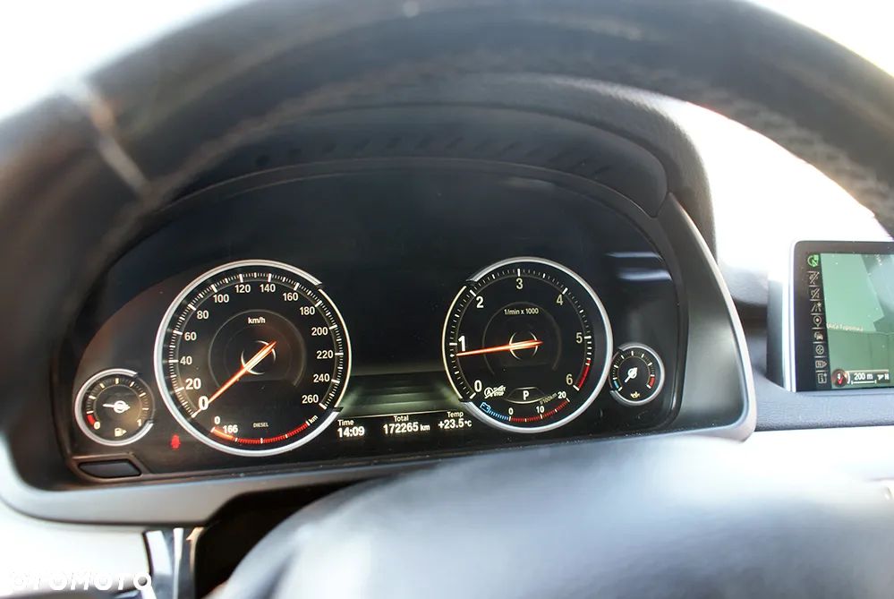 BMW X5 xDrive25d - 18