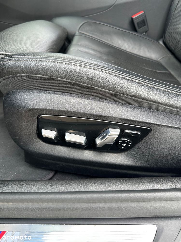 BMW Seria 5 520d M Sport Edition - 6
