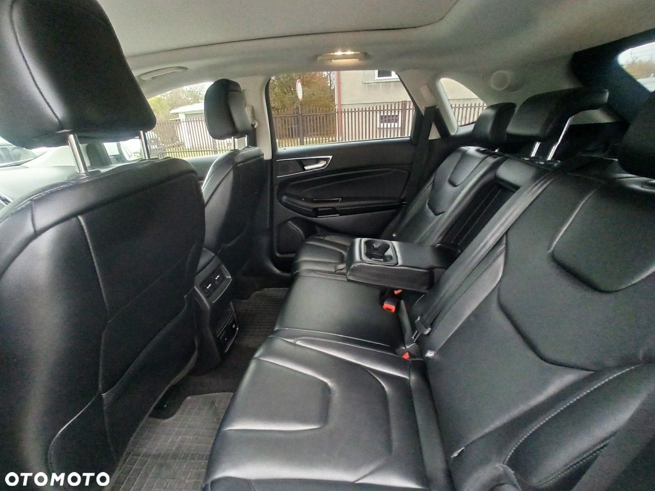 Ford Edge - 8