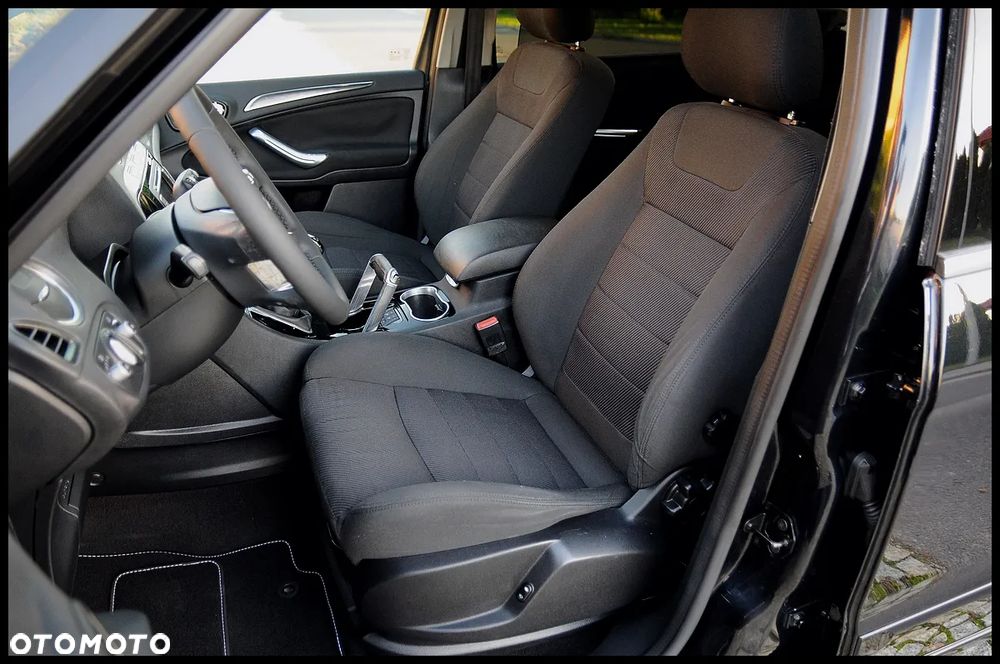 Ford S-Max 2.0 TDCi DPF Titanium X - 28