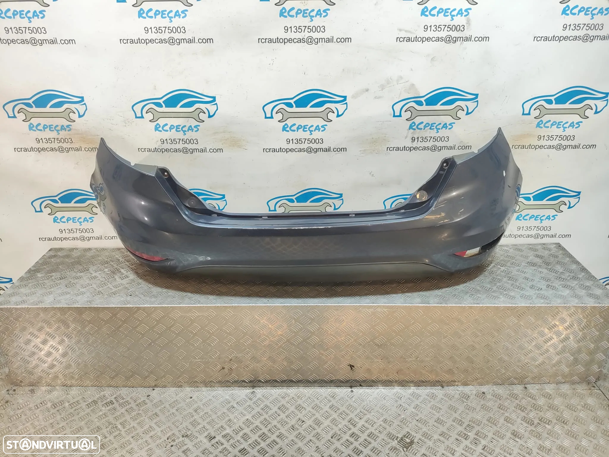 Parachoques traseiro original FORD FIESTA MK6 - 4