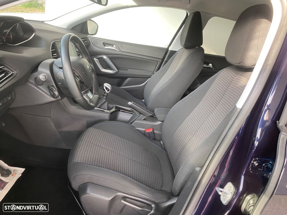 Peugeot 308 1.5 BlueHDi Style - 11