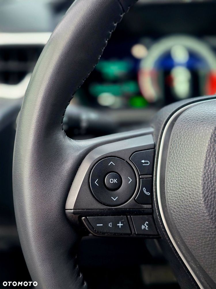 Toyota Corolla Cross - 18