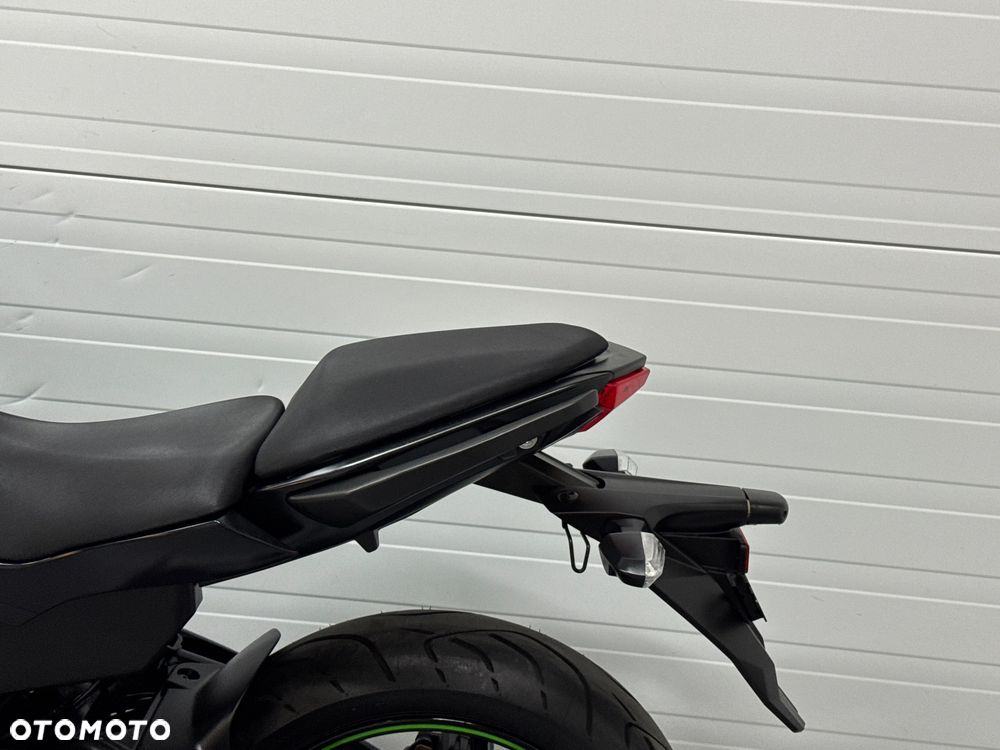 Kawasaki ER - 24