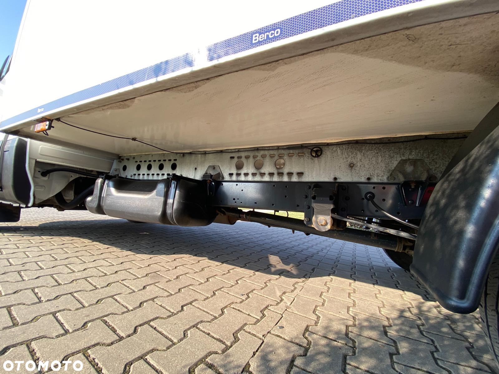 Iveco DAILY 35-160 HI-MATIC KONTENER WINDA WYSOKOŚĆ KONTENERA 2,5 M - 15