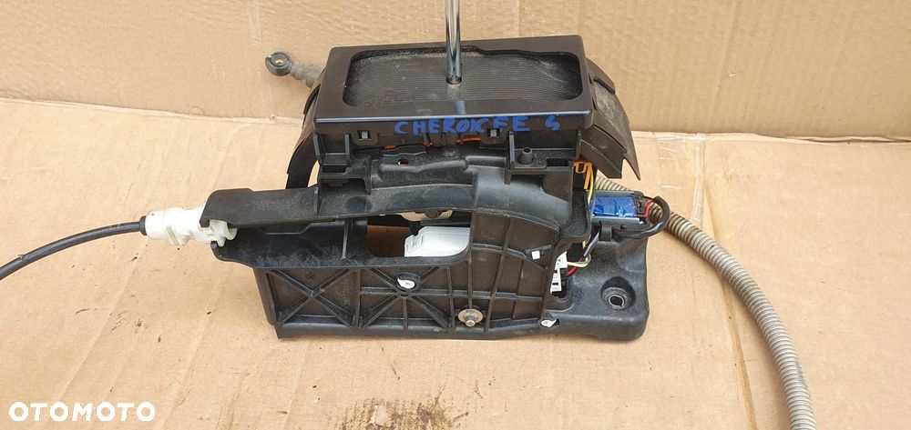 Wybierak lewarek biegów automat Jeep Grand Cherokee IV WK2 P52124792AB - 3