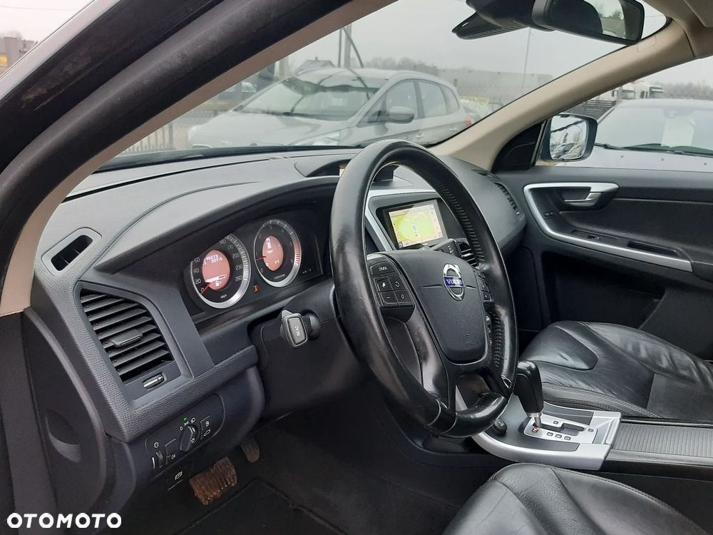 Volvo XC 60 D5 AWD Momentum - 21