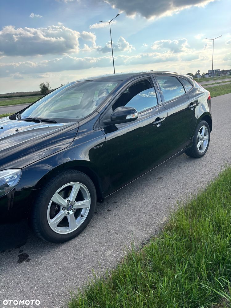 Volvo V40 D2 Momentum - 9