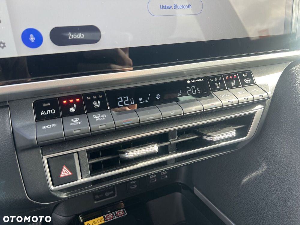 Toyota Camry - 22