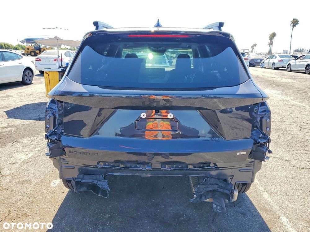 Kia Sorento - 7