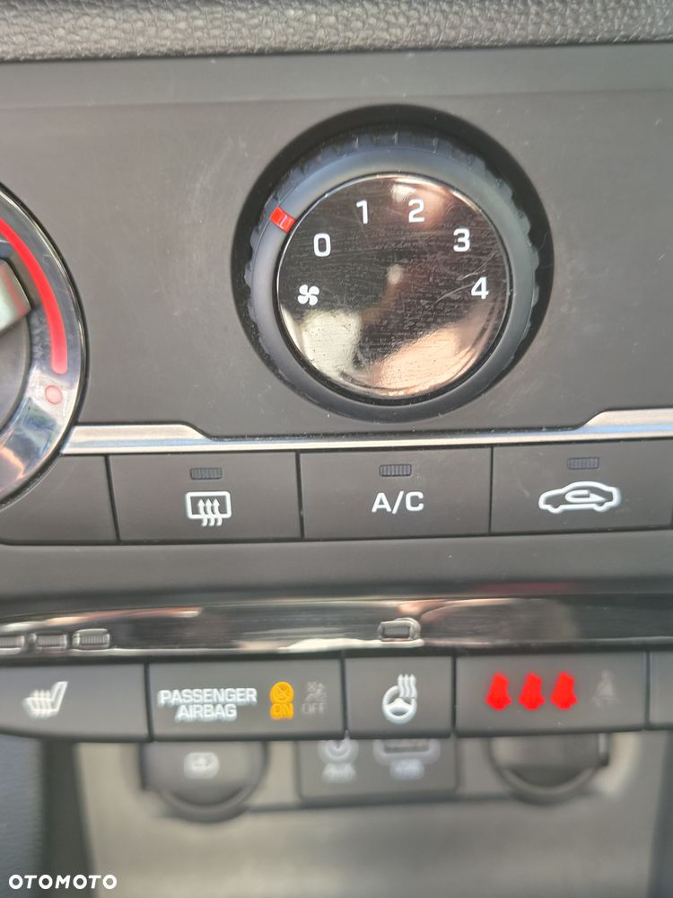 Hyundai i20 - 24