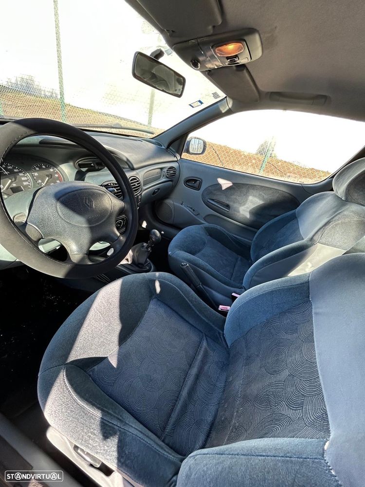Renault Mégane Coupe 1.6e - 3