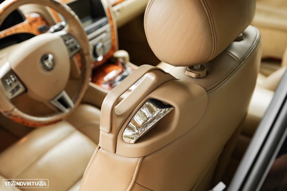 Jaguar XK XK8 Coupe - 35