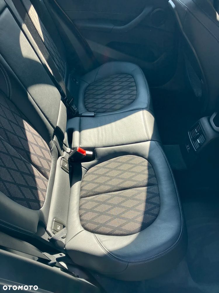 BMW X1 sDrive18i xLine - 7