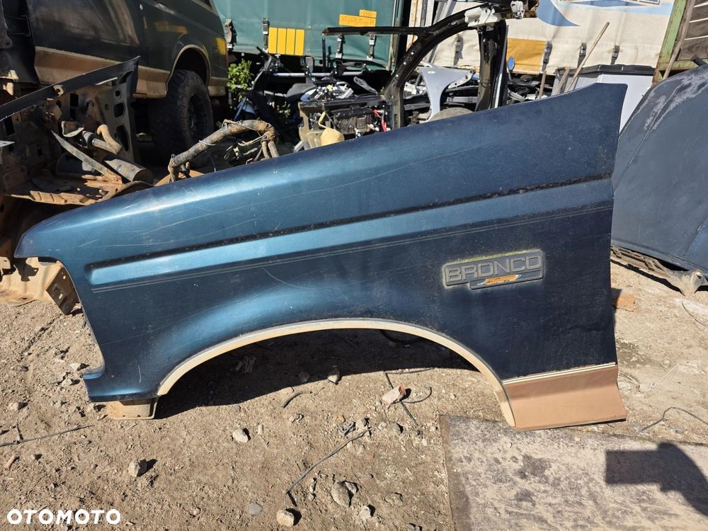 BŁOTNIK LEWY FORD BRONCO EDDIE BAUER 1994