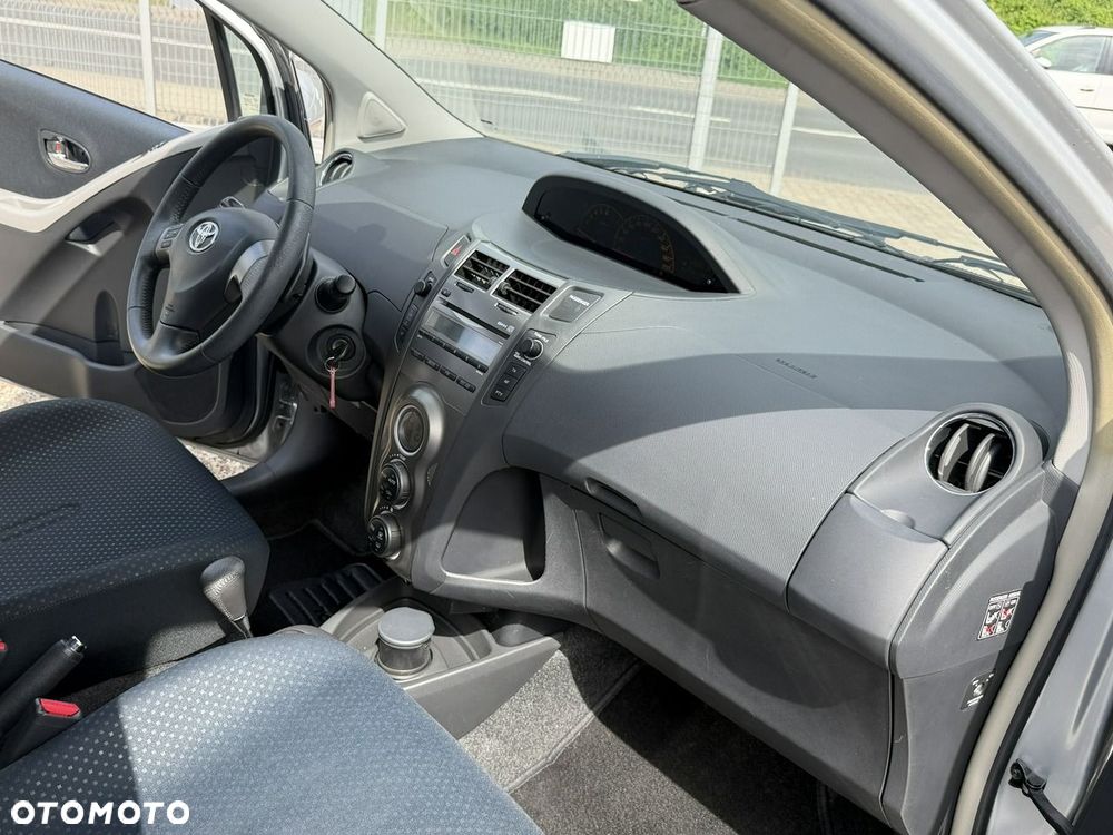Toyota Yaris 1.33 VVT-i Multi Mode Sol - 28