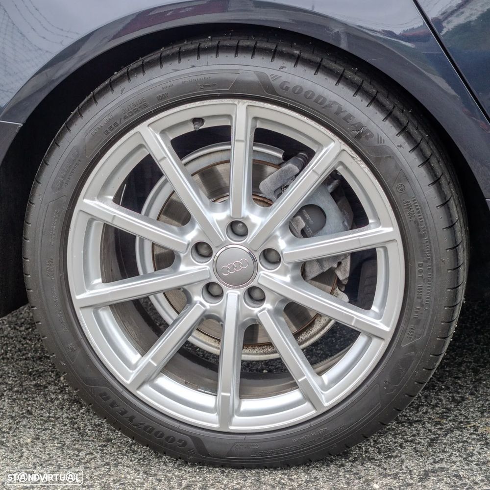 Audi A6 Avant 2.0 TDi Exclusive S tronic - 38