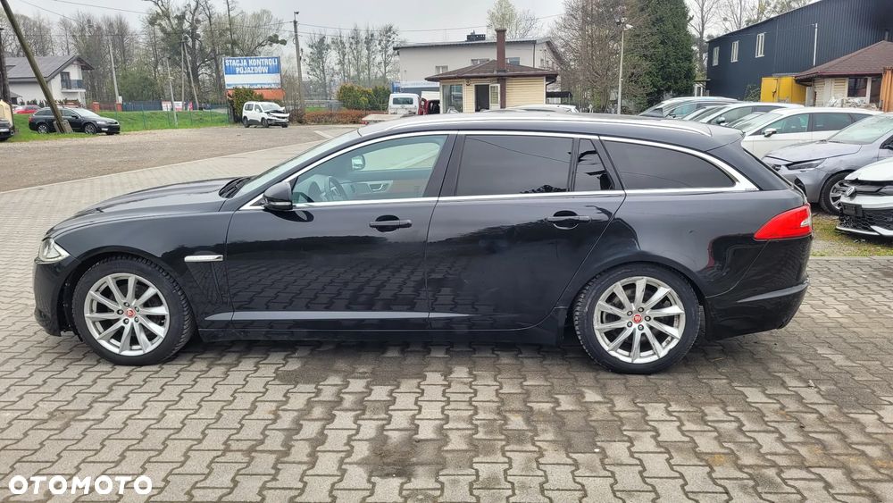 Jaguar XF 2.2 D Premium Luxury - 4