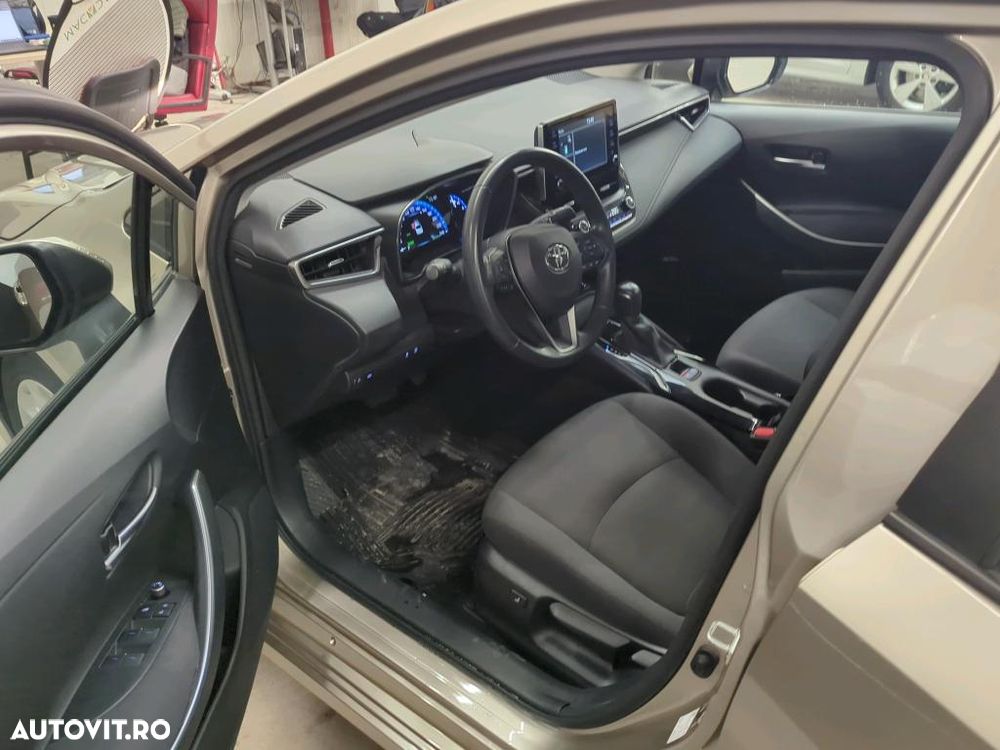 Toyota Corolla 1.8 HSD Dynamic - 3