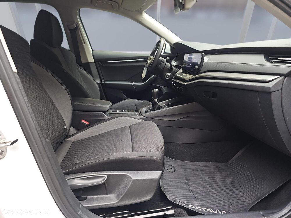 Skoda Octavia 2.0 TDI Ambition - 11