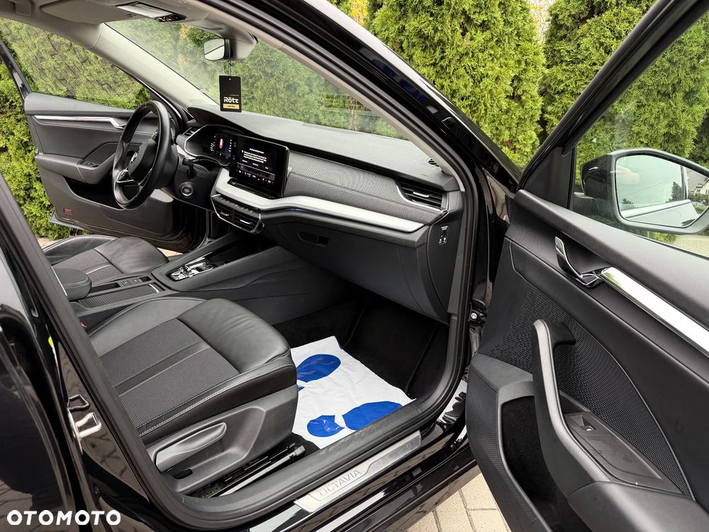 Skoda Octavia 2.0 TDI Sportline DSG - 27