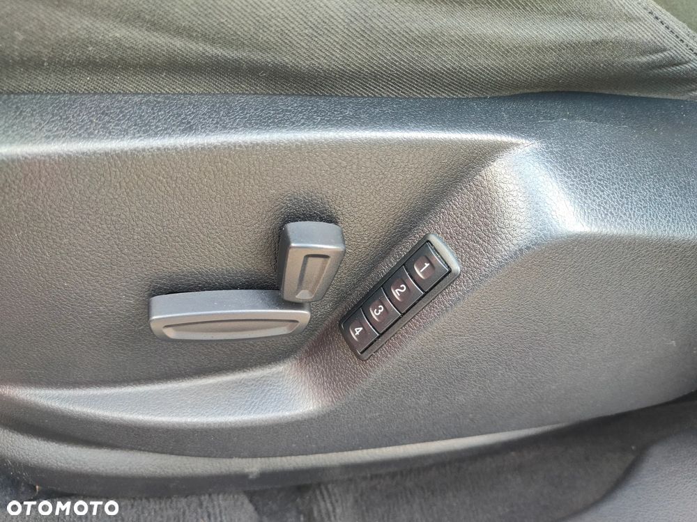 Ford S-Max - 19