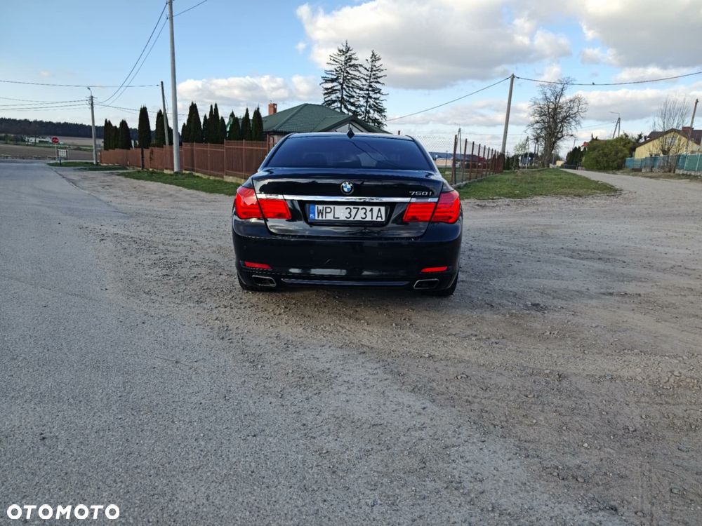 BMW Seria 7 750Li - 8